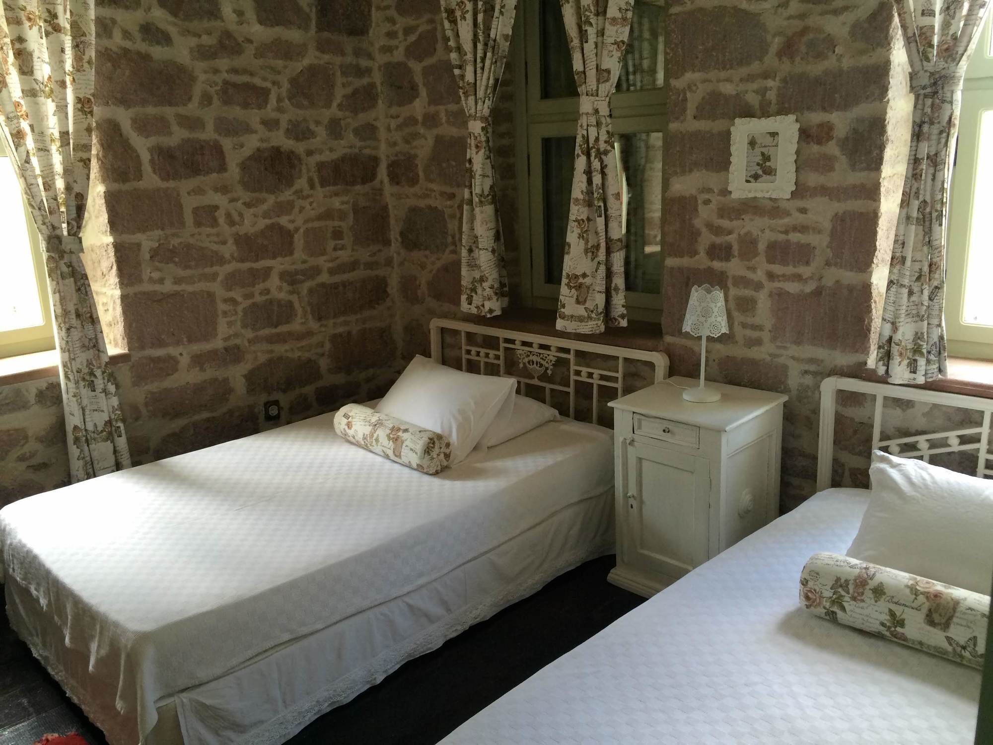 Cunda Has Konak Butik Otel Аявали Екстериор снимка